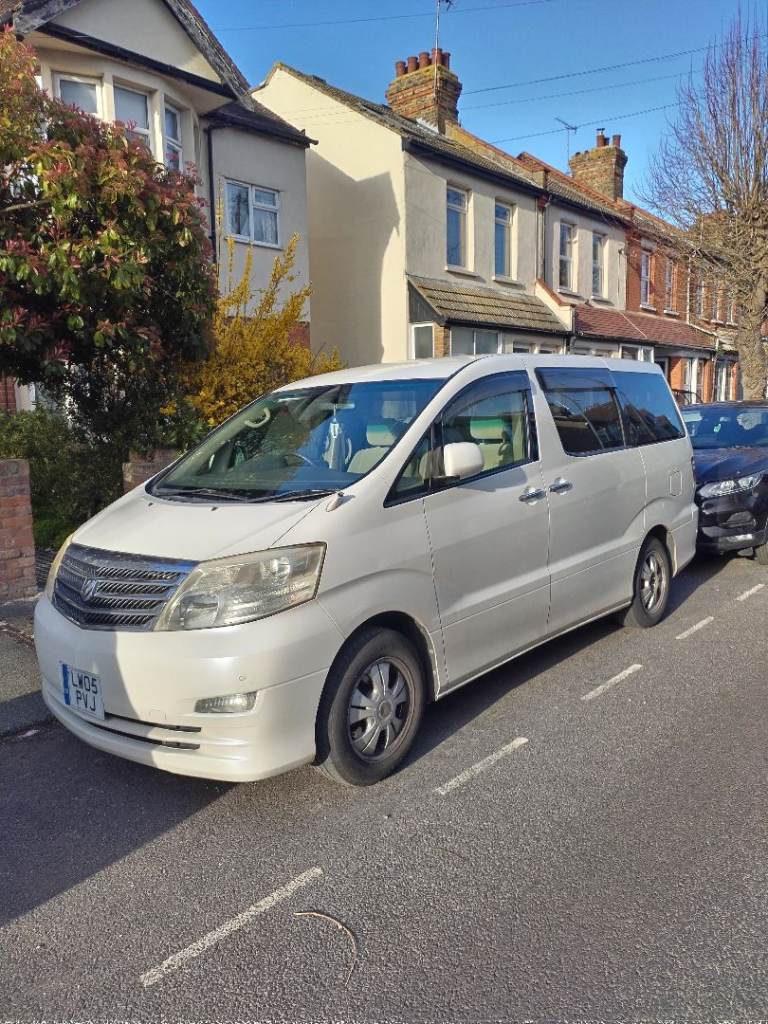 Toyota alphard 2.4 automatic for sale
