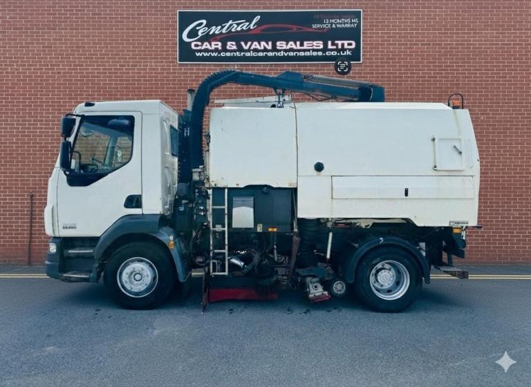 DAF TRUCKS LF JOHNSTON DUAL ROAD SWEEPER PLANT HGV TRUCK STREET WORKS 