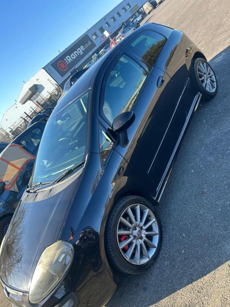 Fiat Punto evo 1.4 turbo 2011 black BREAKING FOR PARTS 