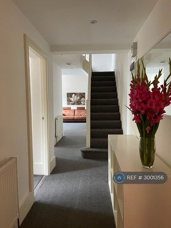 3 bedroom house in West Drive, London, SW16 (3 bed) (#3001356)