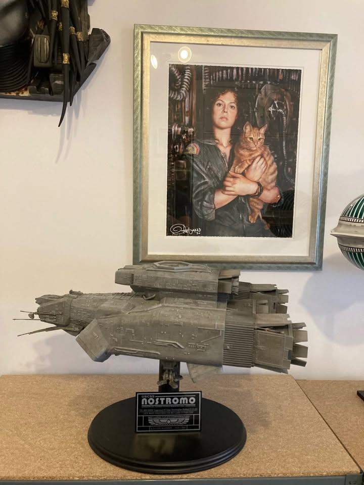 ALIEN USCSS NOSTROMO LARGE SCALE MODEL HCG EXCLUSIVE EDITION