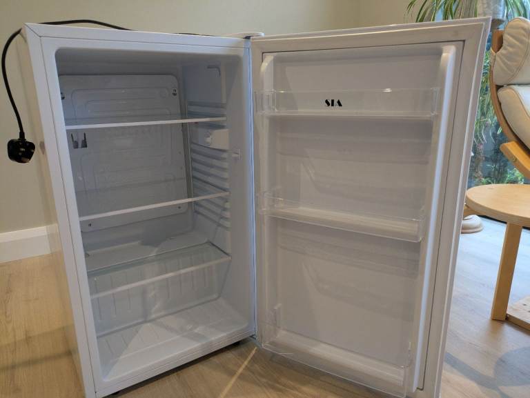 image for Free-standing fridge - SIA LFS01WH 