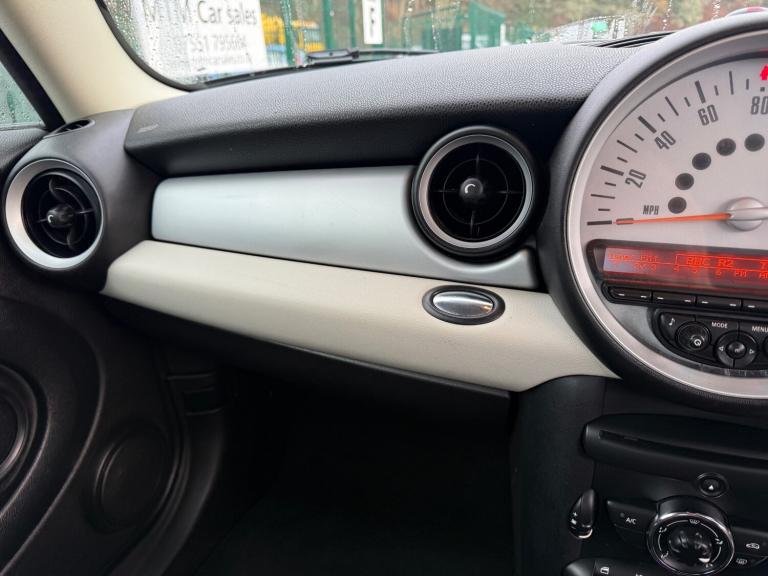 2013 MINI Hatch 1.6 Cooper 3dr HATCHBACK Petrol Manual