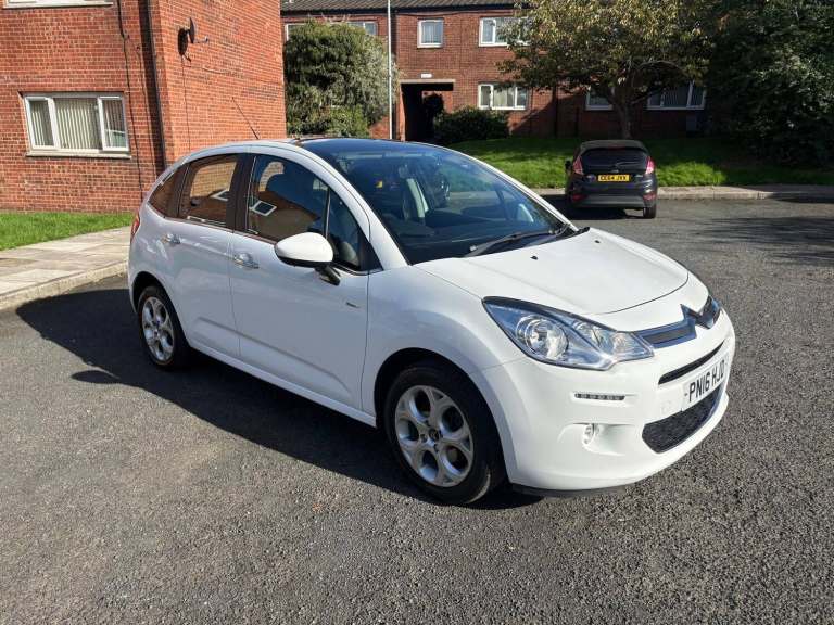 2016 Citroen C3 1.2 PureTech 110 Exclusive 5dr HATCHBACK Petrol Manual