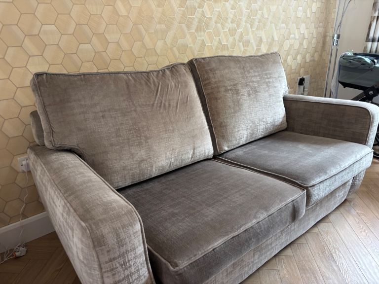 Immaculate Grey Sofa,As Good As New!