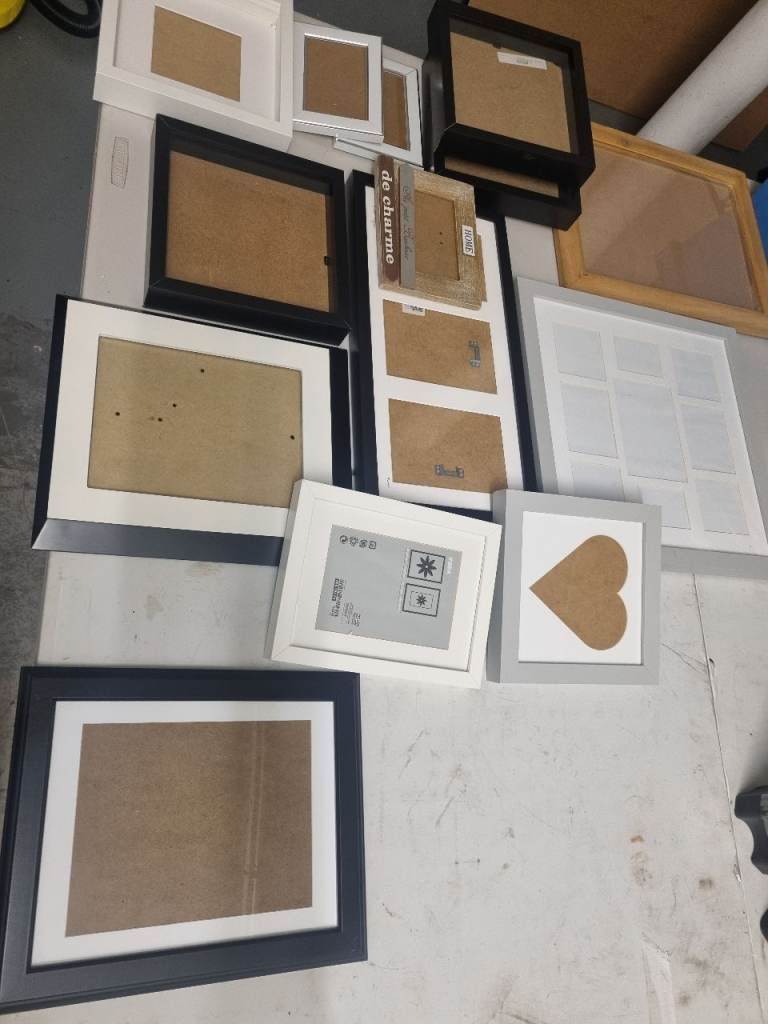 A job lot of photo frames