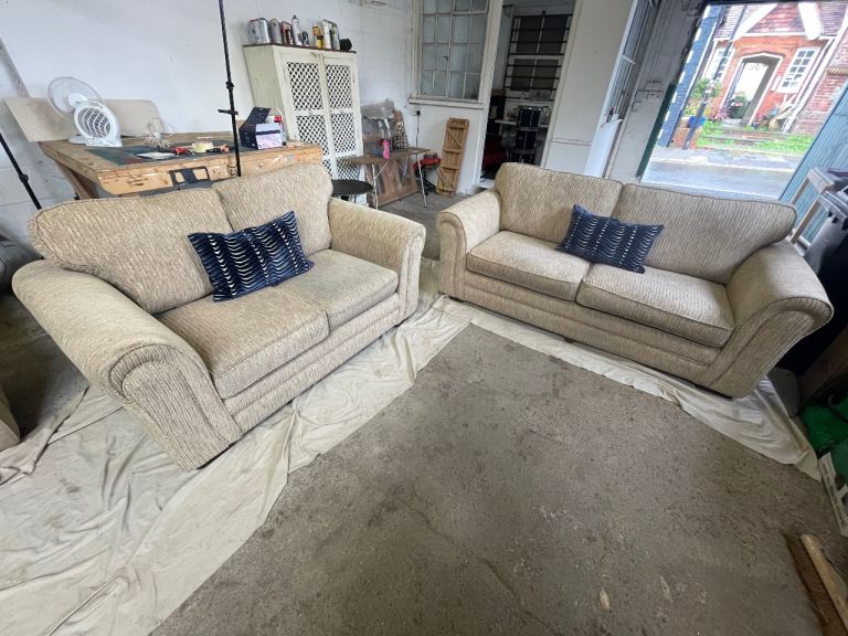 Beige 2 & 3 Seater Sofa Set LOCAL DELIVERY ONLY AVAILABLE 