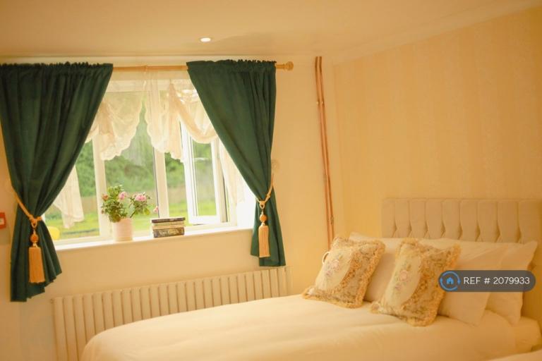 Studio flat in Overthorpe Road, Banbury, OX17 (#2079933)