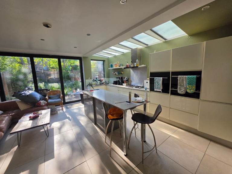 Huge 5-Bed House To Rent in Peckham – SE15 5NY – Available Now