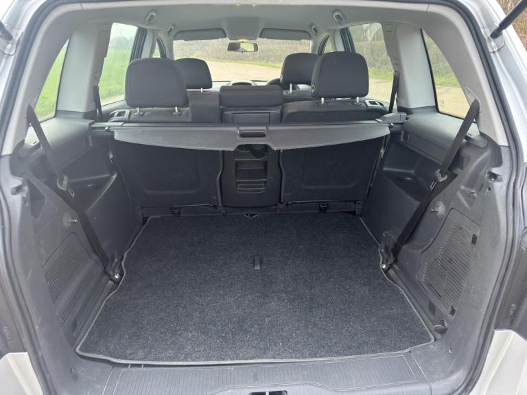 2013 Vauxhall Zafira 1.6 16V Exclusiv MPV 5dr Petrol Manual Euro 5 (115 ps) MPV Petrol Manual