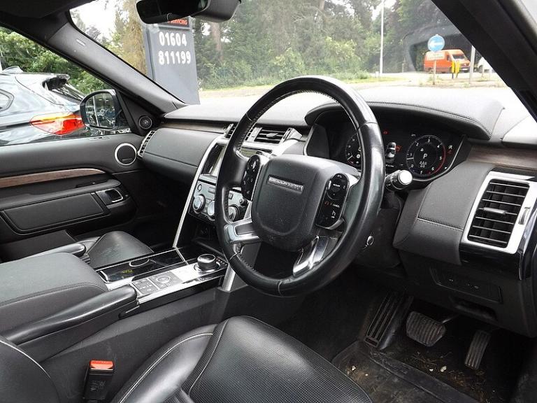 2018 Land Rover Discovery 3.0 SDV6 HSE 5dr Auto ESTATE DIESEL Automatic