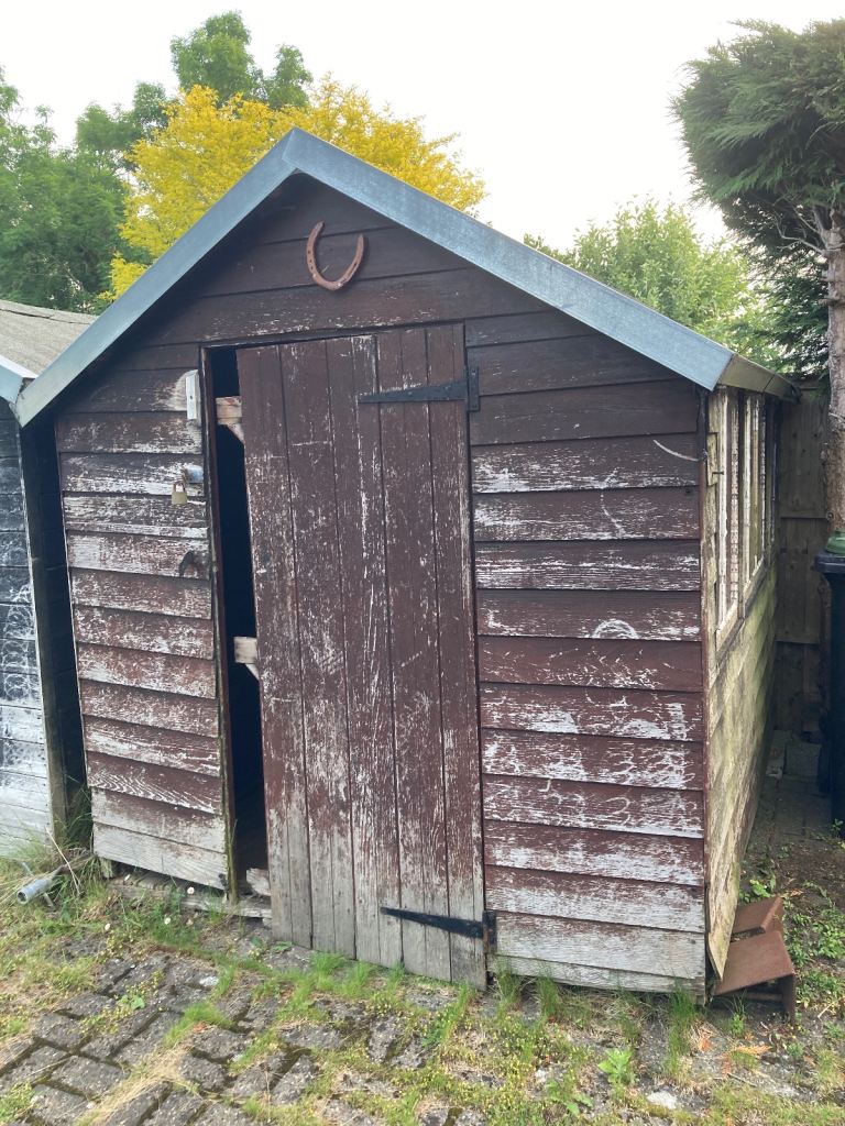Garden shed 9ft by 5ft needs some TLC