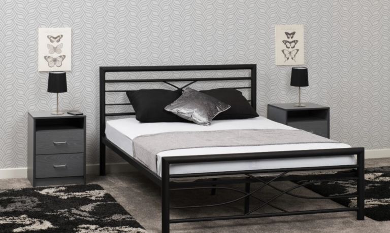 Kings metal bed frame 