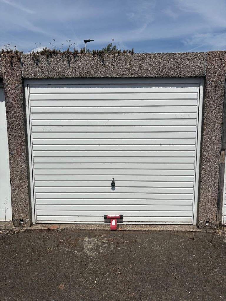 Garage to rent in Charlton SE7