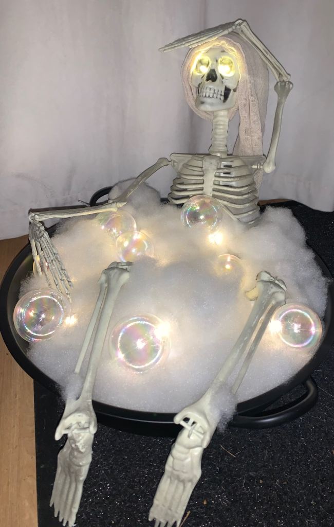 Halloween prop Skeleton in bubble bath light up new with tags