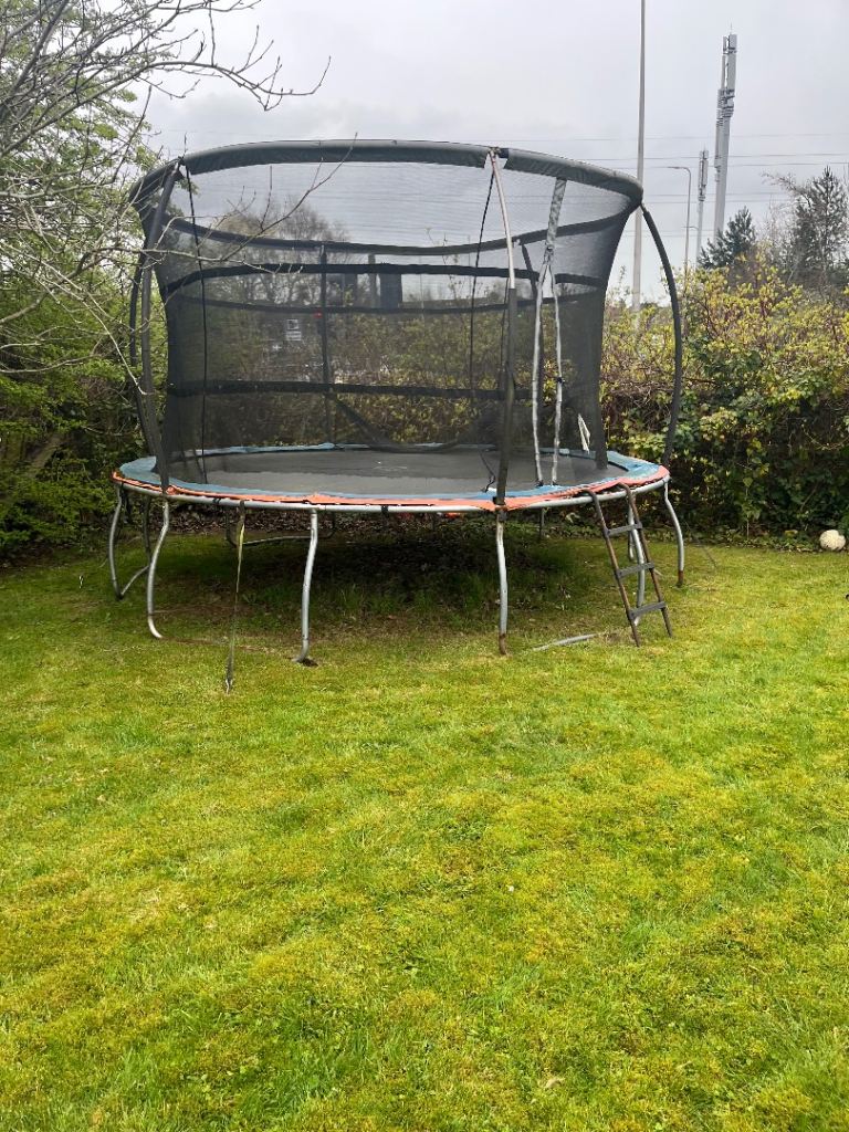 Trampoline 13ft 