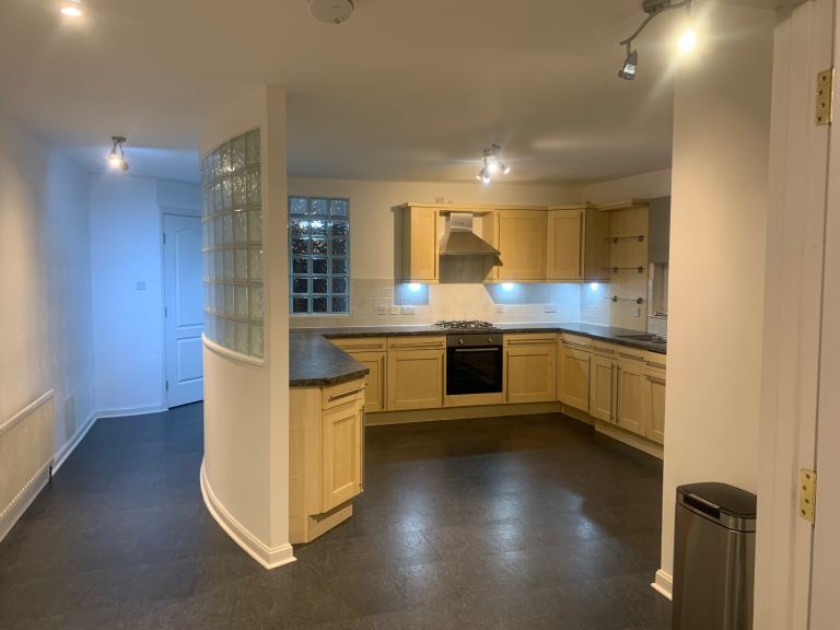 Executive First Floor Flat to let on Rubislaw Park Road, Aberdeen