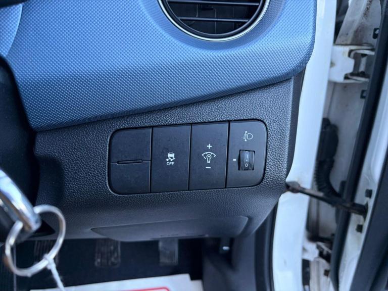 2015 Hyundai i10 1.0 SE Euro 5 5dr HATCHBACK Petrol Manual