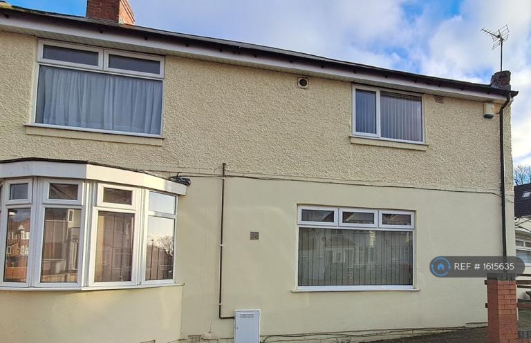 2 bedroom flat in Sandy Hill Road, Shirley, Solihull,West Midlands, B90 (2 bed) (#1615635)