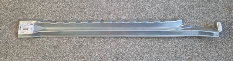 VW Transporter T4 Inner Sill and Step Section for Right Hand Sliding Door