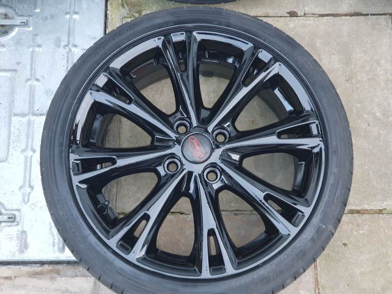 FORD FIESTA ST ECOBOOST ALLOY WHEELS WITH TYRES ON 