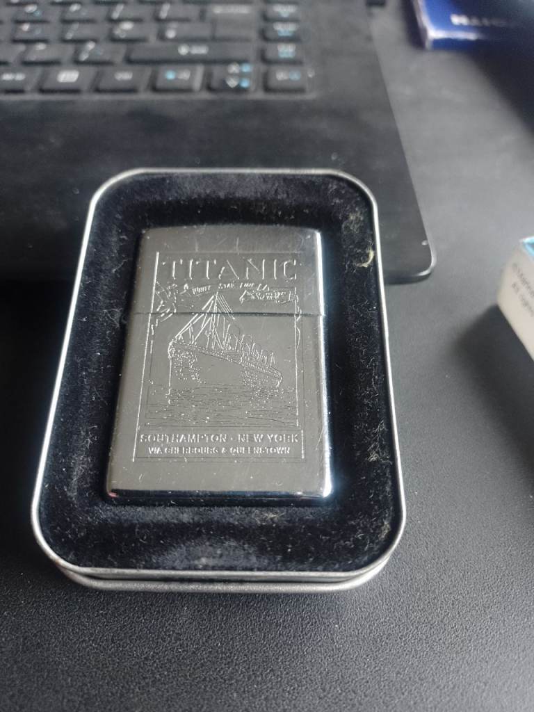Zippo lighter
