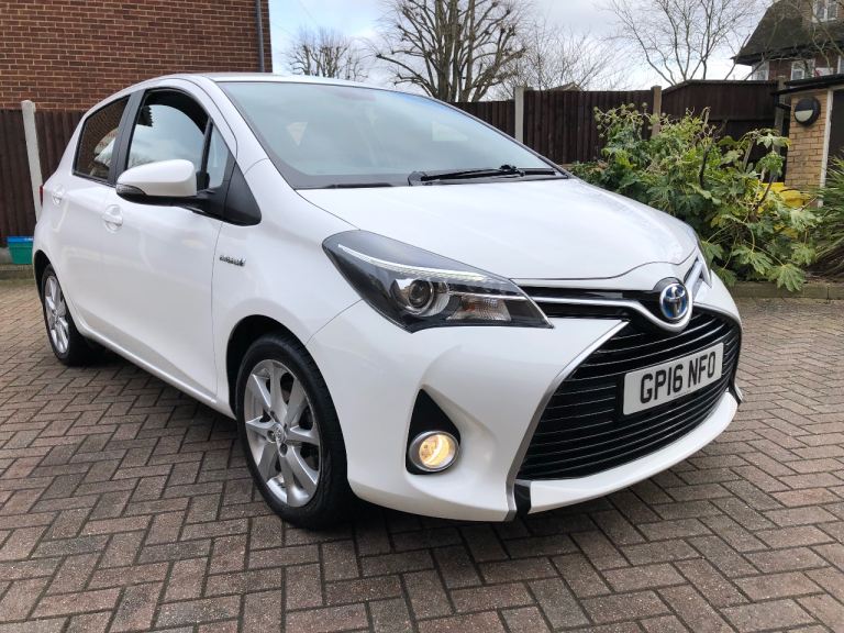 Toyota, YARIS, Hatchback, 2016, automatic 1497 (cc), 5 doors