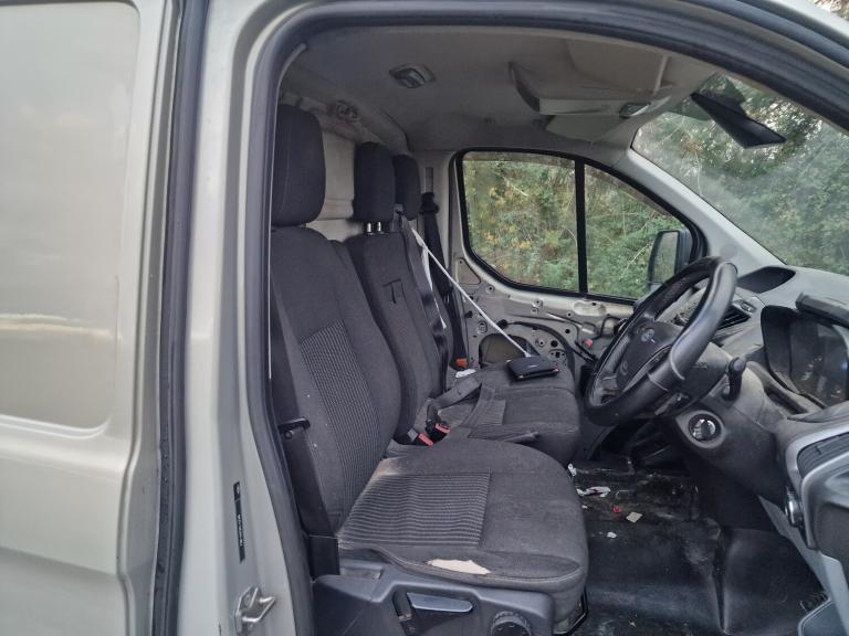 2013 Ford Transit Custom Gold LWB  Drives Perfect  8m MOT  Spares Repairs