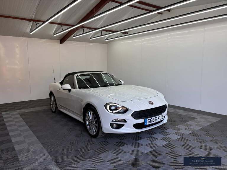 2016 Fiat 124 Spider 1.4 MultiAir Lusso Plus Convertible 2dr Petrol Euro 6 (140 ps) Convertible P...