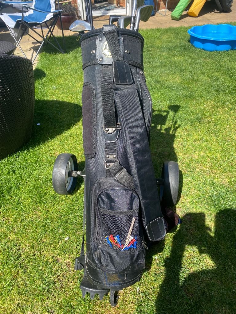 Golf set includes trolley 