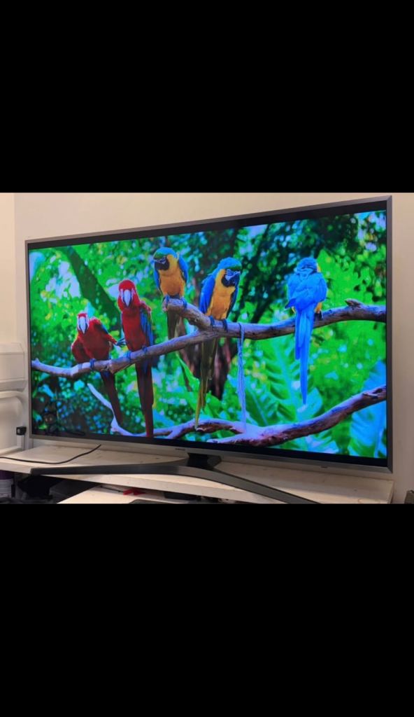 Samsung TV 40 inch - non smart