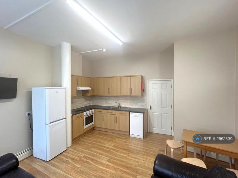 5 bedroom flat in St. Nicholas Street, Bristol, BS1 (5 bed) (#2662839)