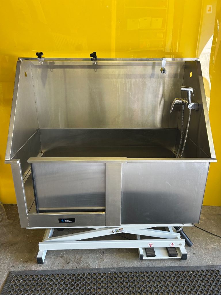 Groom Professional Ultimate Electric Dog Grooming Bath