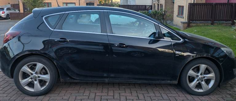 Vauxhall, ASTRA, Hatchback, 2011, Manual, 1956 (cc), 5 doors