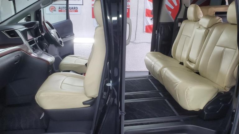 Toyota Alphard 2.4 black petrol auto 8 seats fresh japanese import in stock