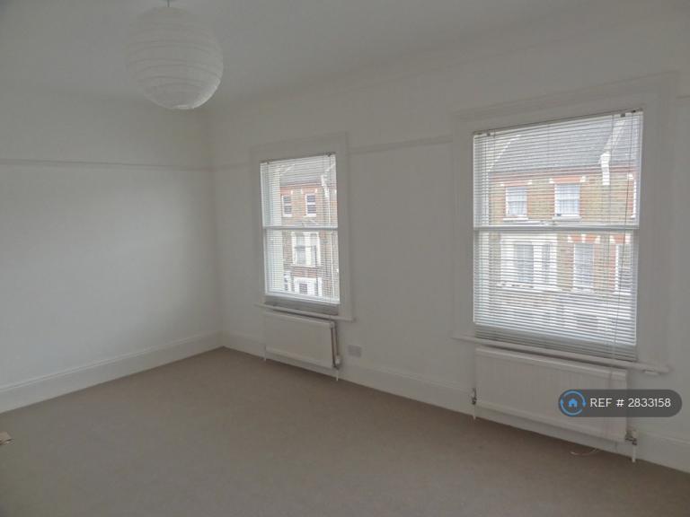 1 bedroom flat in Bravington Road, London, W9 (1 bed) (#2833158)