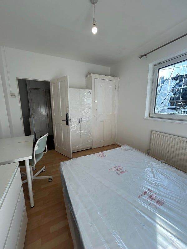 LEEDS DSS UC LCW PIP BENEFITS DOUBLE ROOM