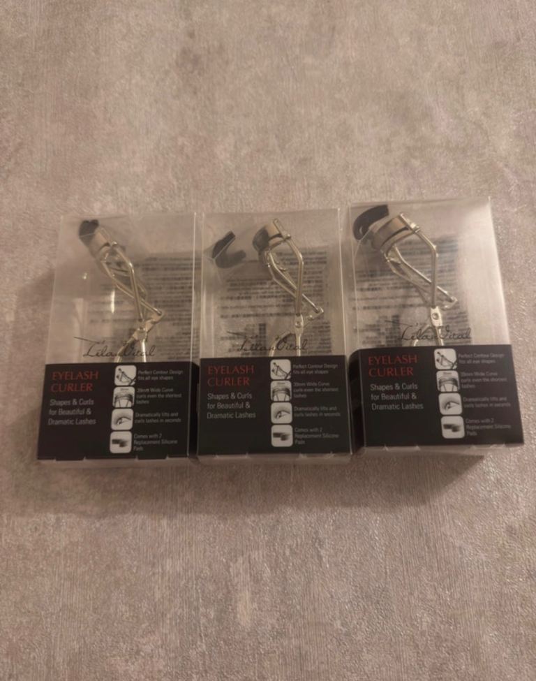 48 Luxury Eyelash Curlers