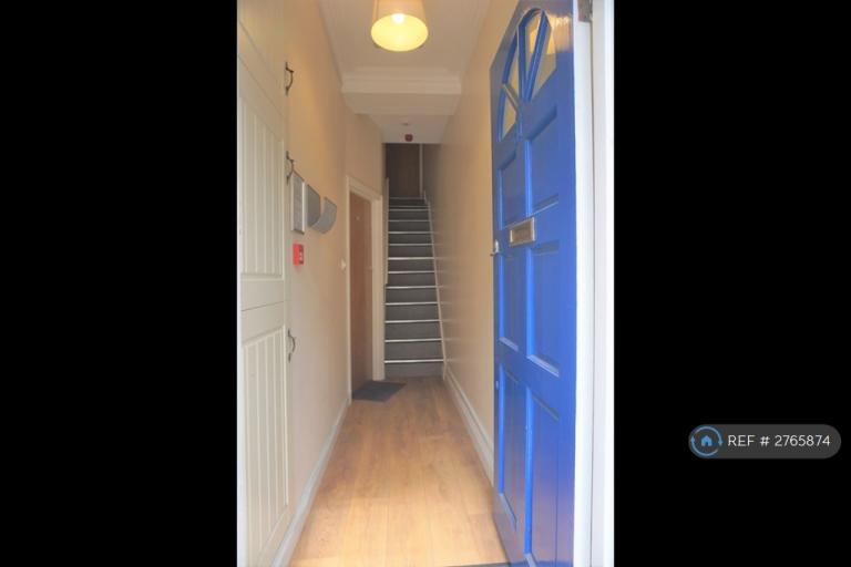 Studio flat in Trundleys Road, London, SE8 (#2765874)