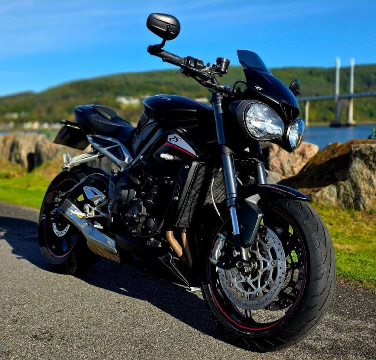 2019 69 TRIUMPH STREET TRIPLE 765 765 RS NAKED PETROL MANUAL X-RING EURO 4 (122 