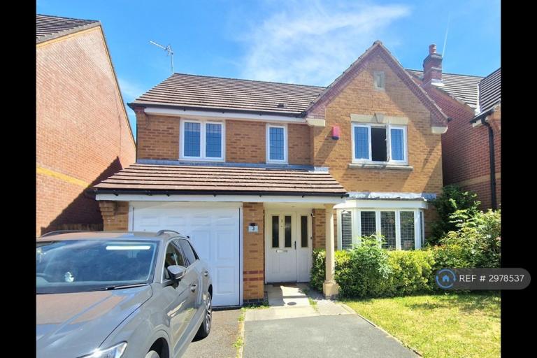 4 bedroom house in Oakcliffe Road, Manchester, M23 (4 bed) (#2978537)