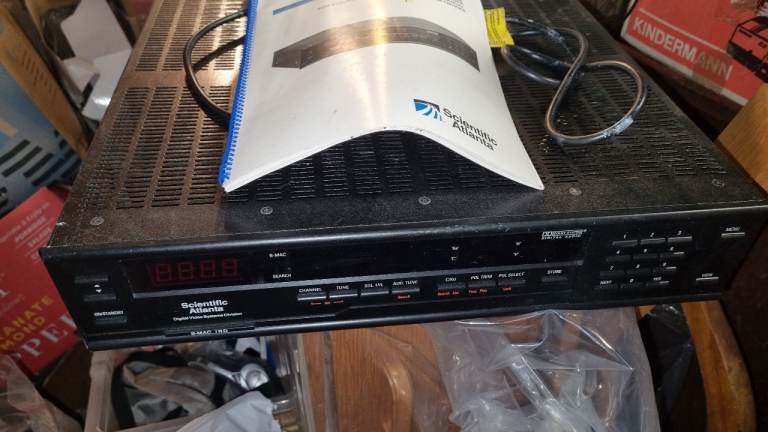 Scientific Atlantic Satellite Receiver integrated receiver / decoder  9708 B-Mac plus book.