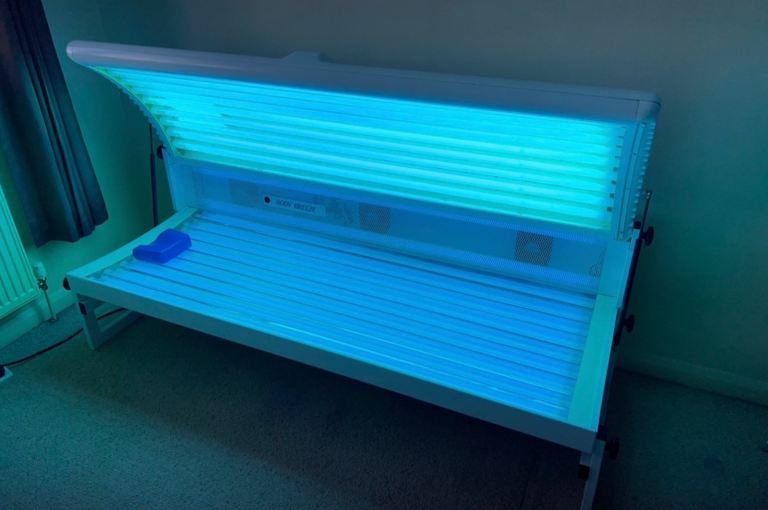 Elite 18 tube double Sunbed with four tube spaghetti facial and body breeze 