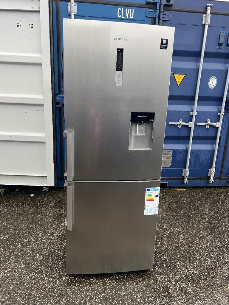 image for SAMSUNG EXTRA LARGE FRIDGE FREEZER FOR SALE