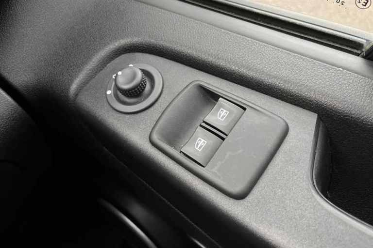 2020 Renault Trafic 2.0 dCi ENERGY 30 Sport Nav Minibus Double Cab 5dr Diesel Manual LWB Euro 6 M...