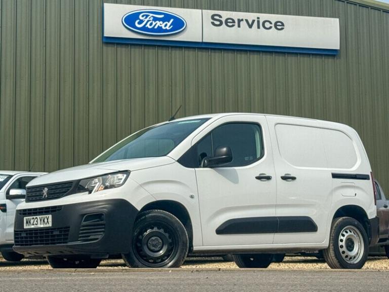 2023 Peugeot Partner SWB L1H1 Low Roof Professional Premium Plus Air Co Panel Van Diesel Manual