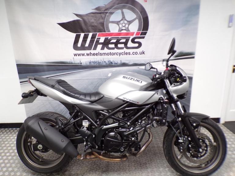 2024 SUZUKI SV650X WITH ONLY 1726 MILES FROM NEW
