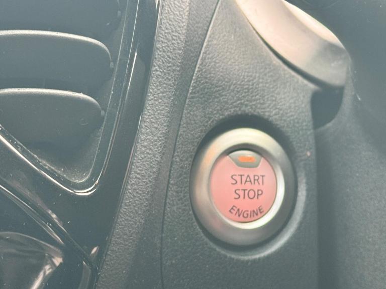 2018 Nissan Juke 1.6 [112] Tekna 5dr [Bose] HATCHBACK PETROL Manual