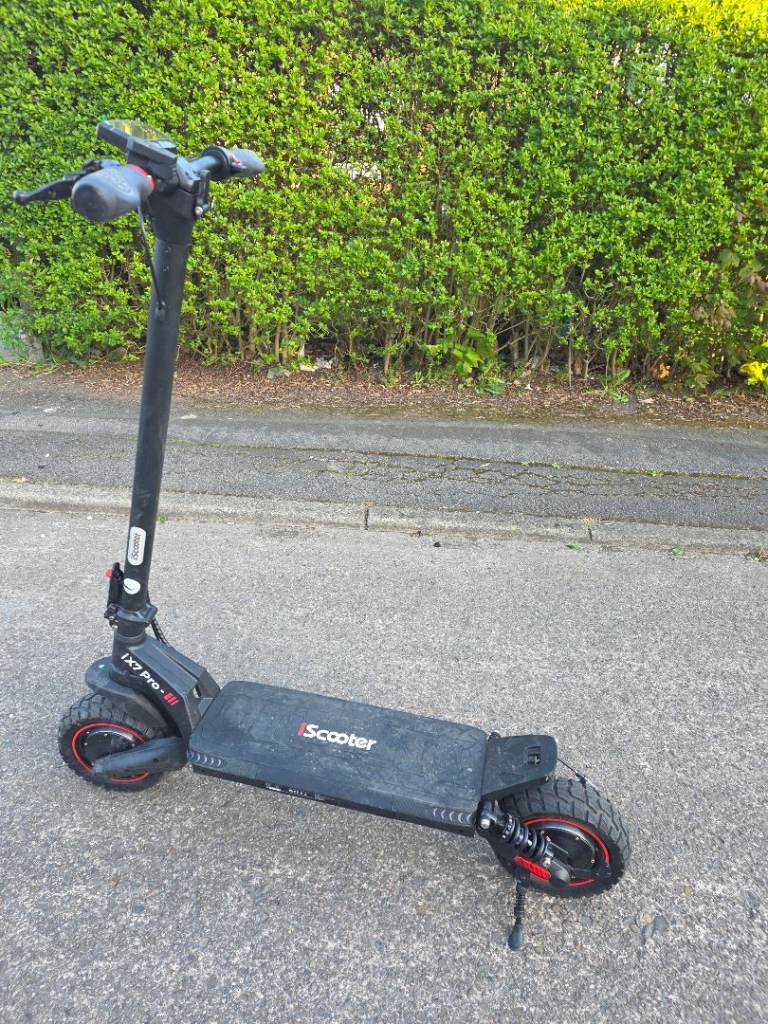 **Reduced futher | £450* iScooter iX7 Pro 2000W Dual Motor Off-Road E-Scooter | 9 Miles | Receipt