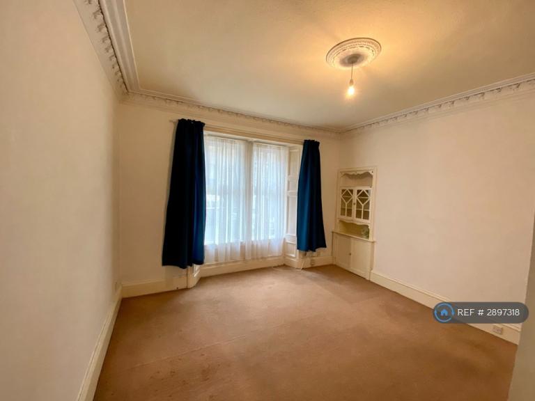 1 bedroom flat in Cunningham Street, Dundee, DD4 (1 bed) (#2897318)